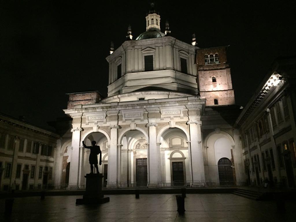 De Amicis Apartment Near Duomo Mediolan Zewnętrze zdjęcie